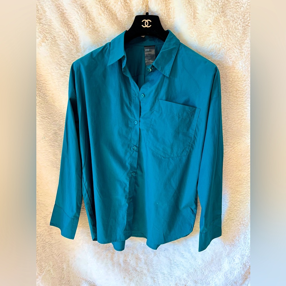 H&M Women Green Button Down Size S